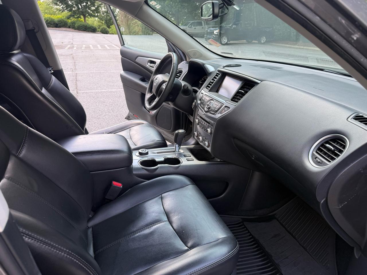 Nissan Pathfinder SL 4WD 2017