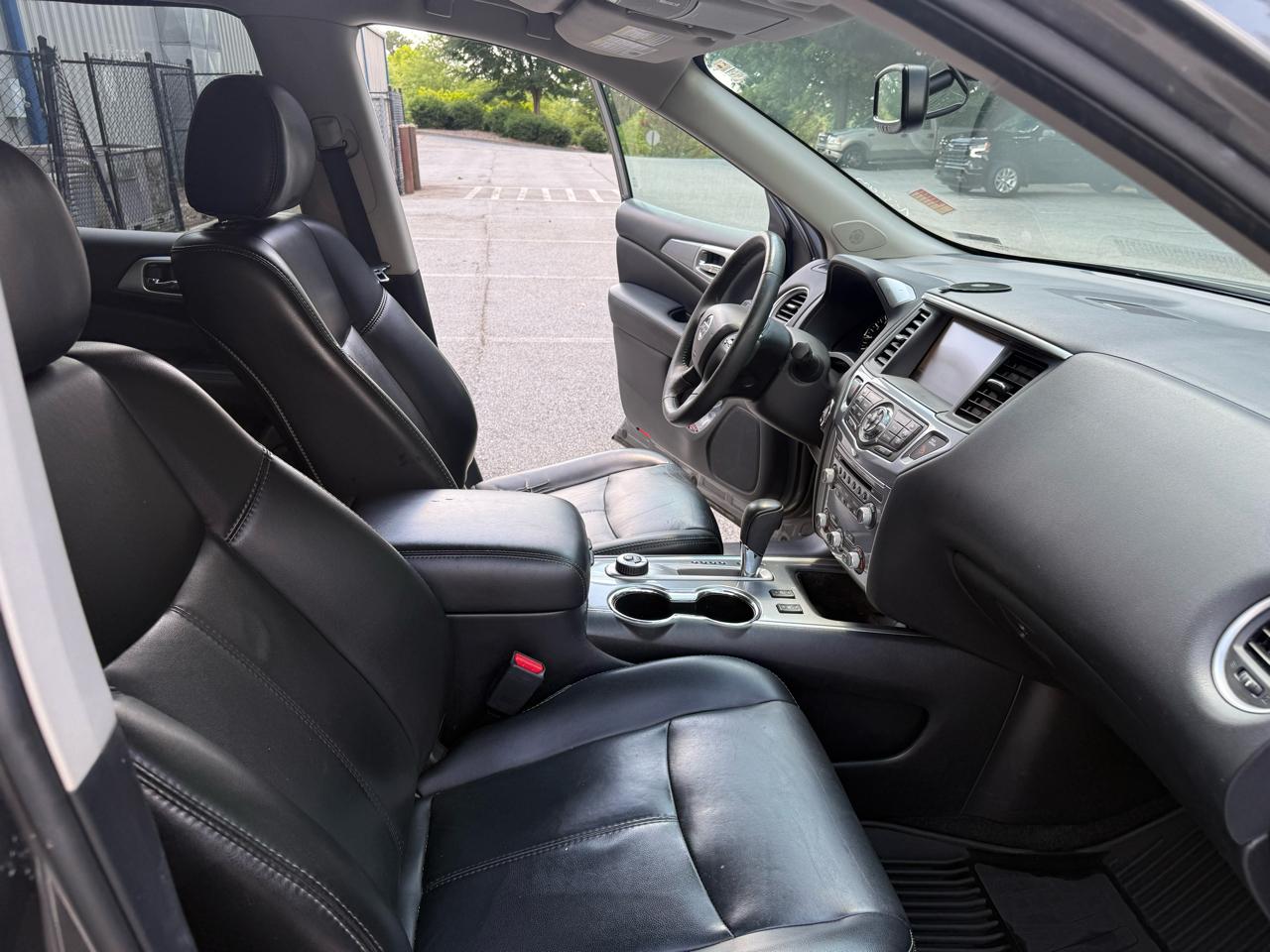 Nissan Pathfinder SL 4WD 2017
