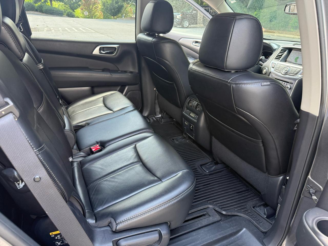Nissan Pathfinder SL 4WD 2017