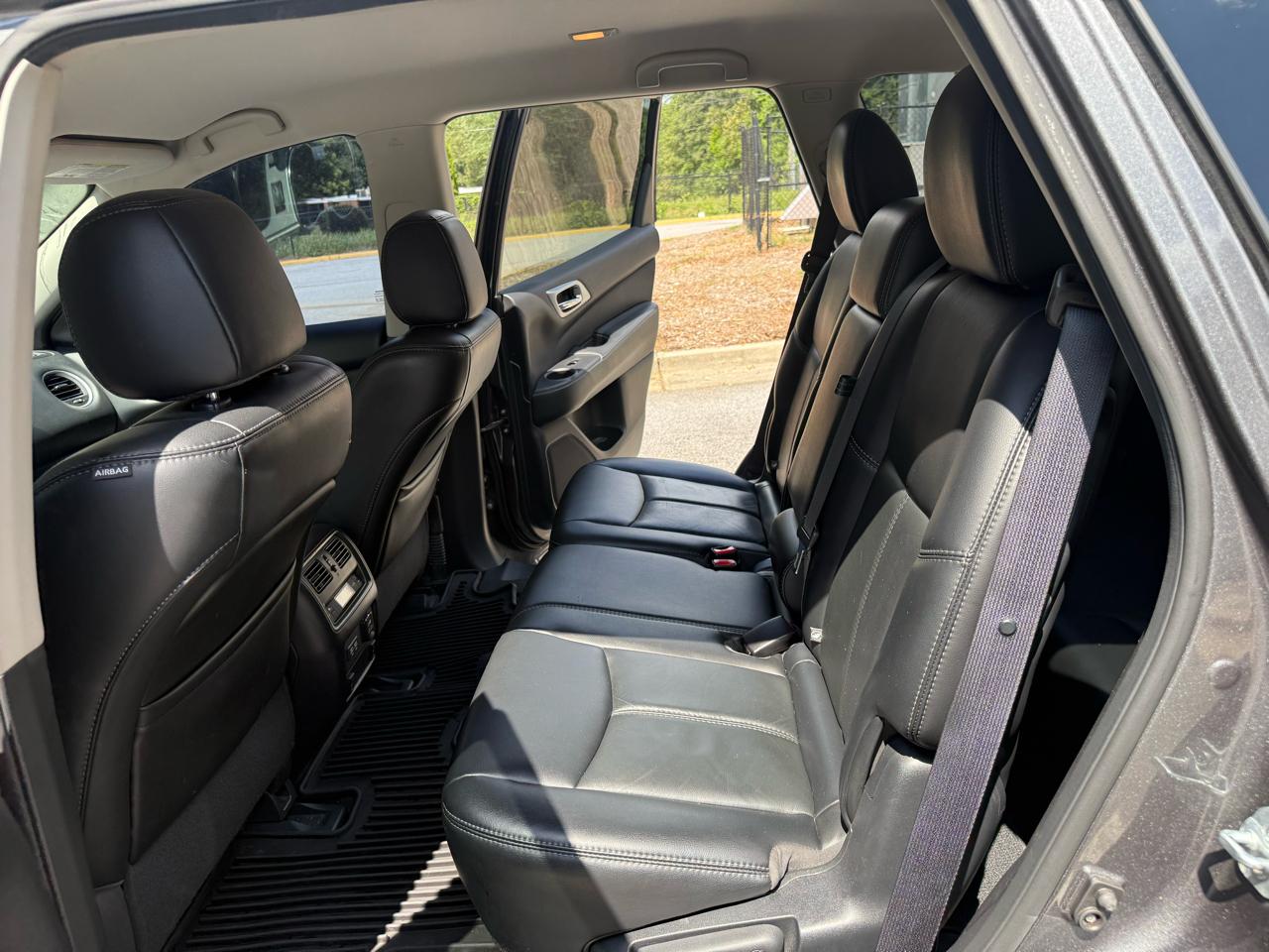 Nissan Pathfinder SL 4WD 2017