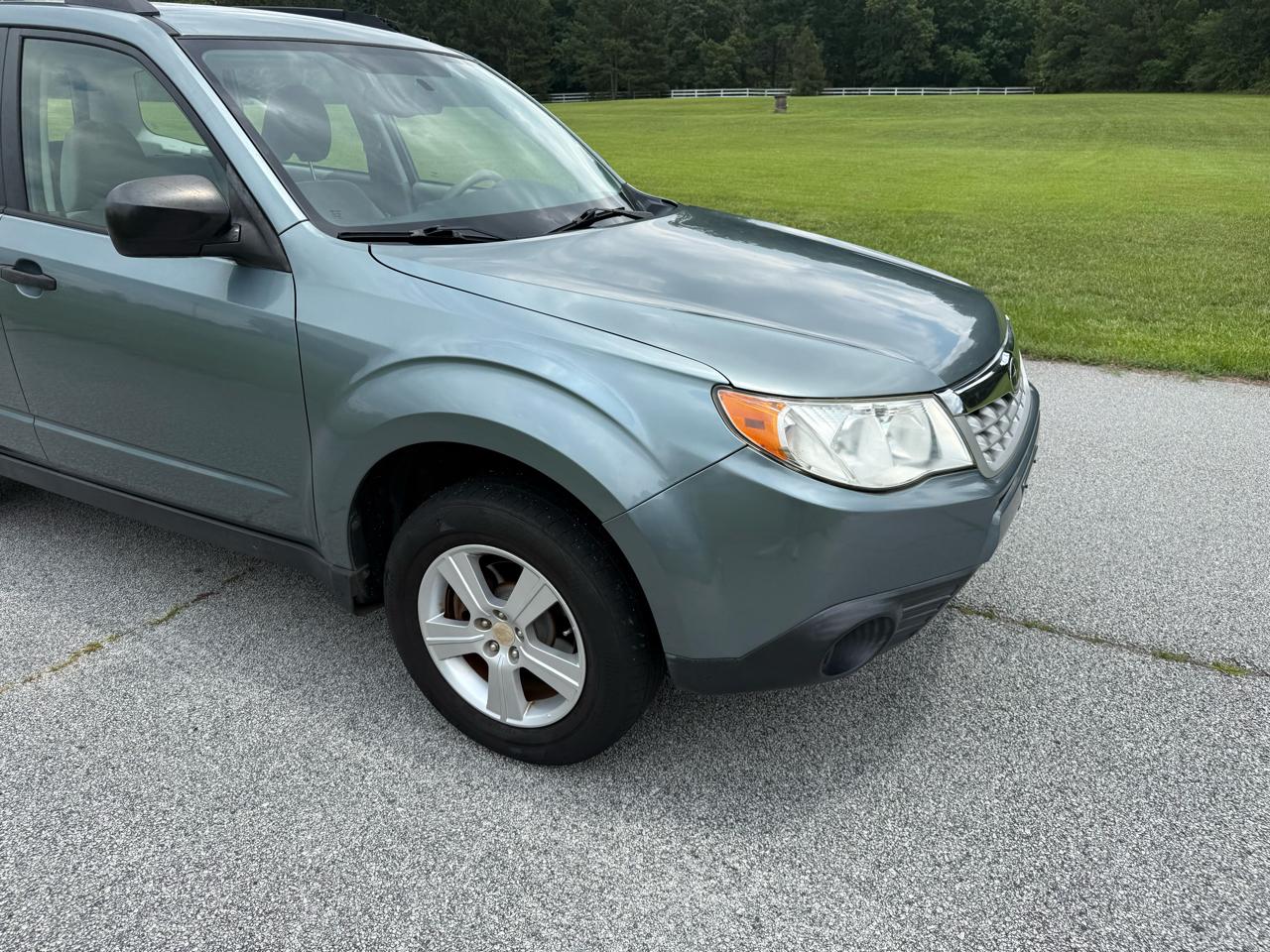 Subaru Forester 2.5X 2012