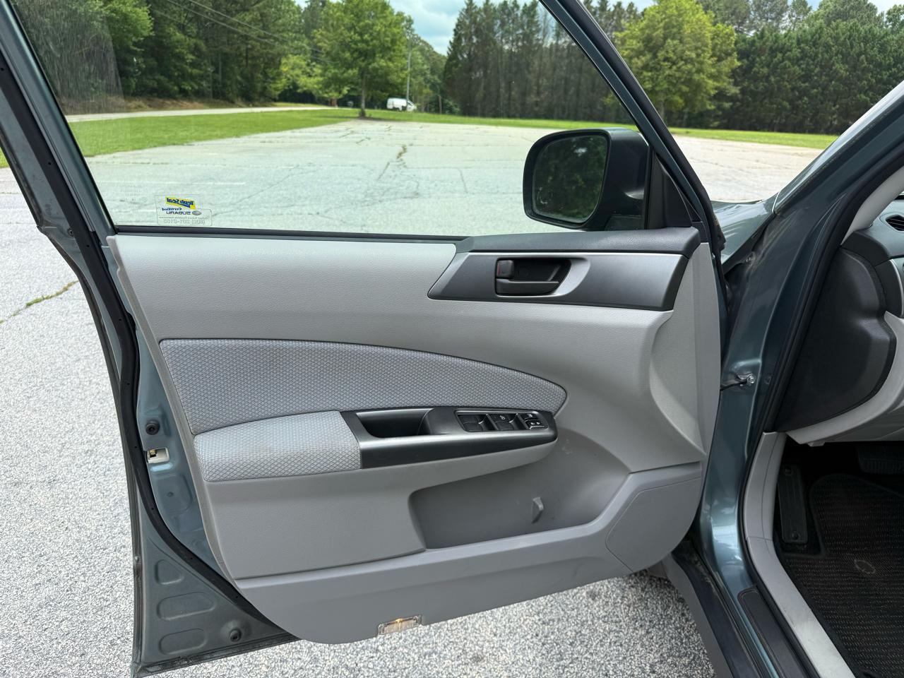 Subaru Forester 2.5X 2012