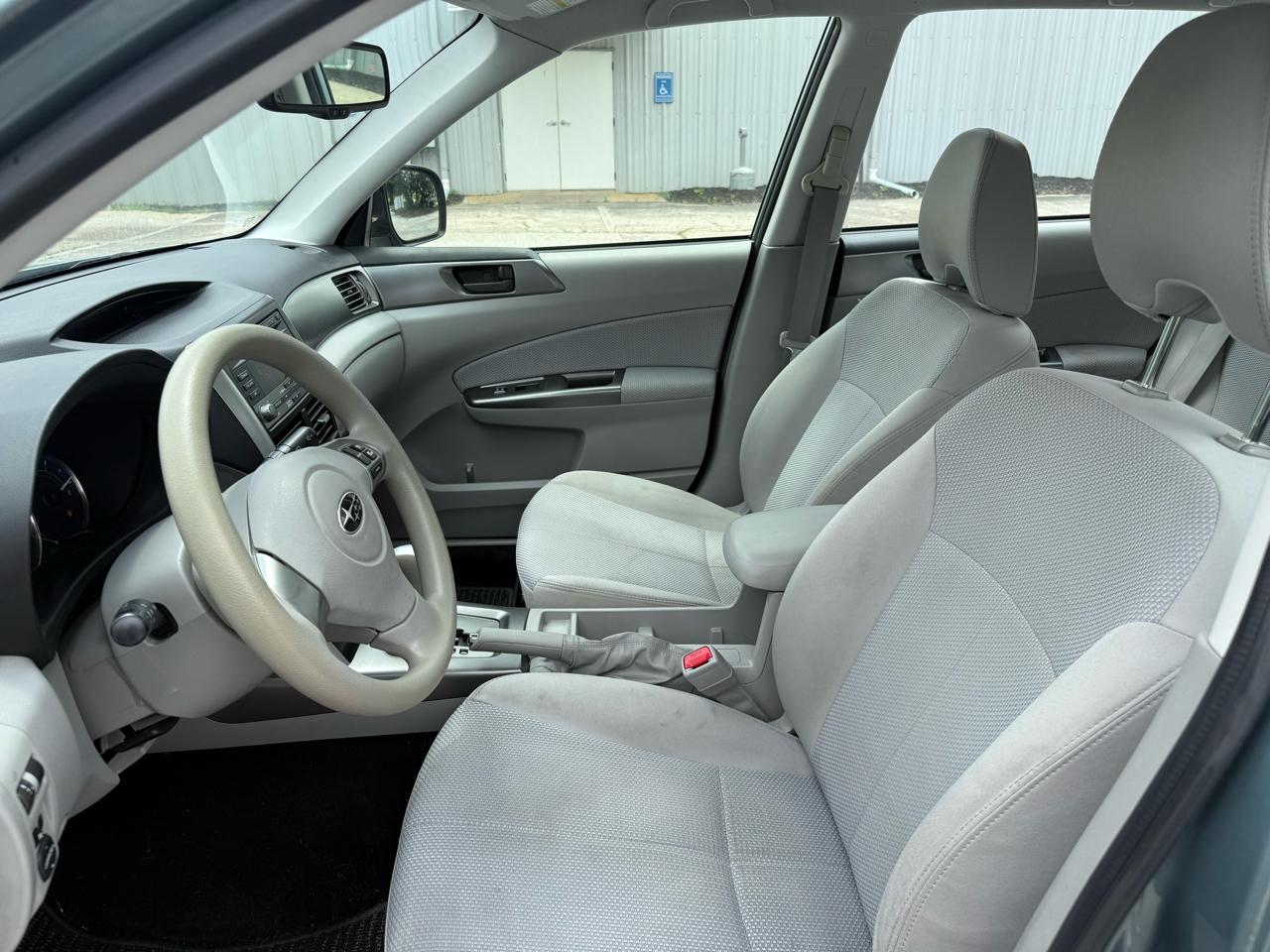 Subaru Forester 2.5X 2012