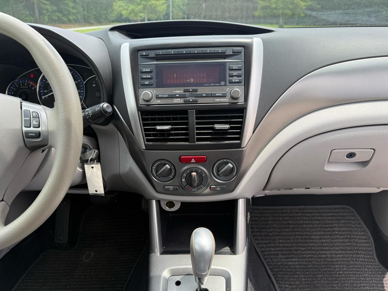 Subaru Forester 2.5X 2012