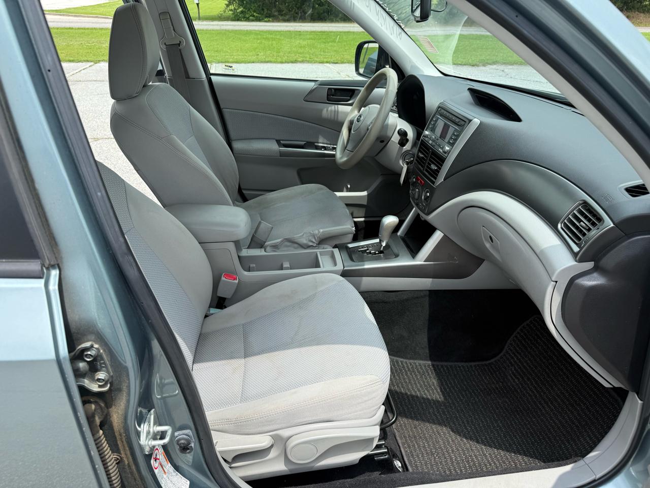 Subaru Forester 2.5X 2012