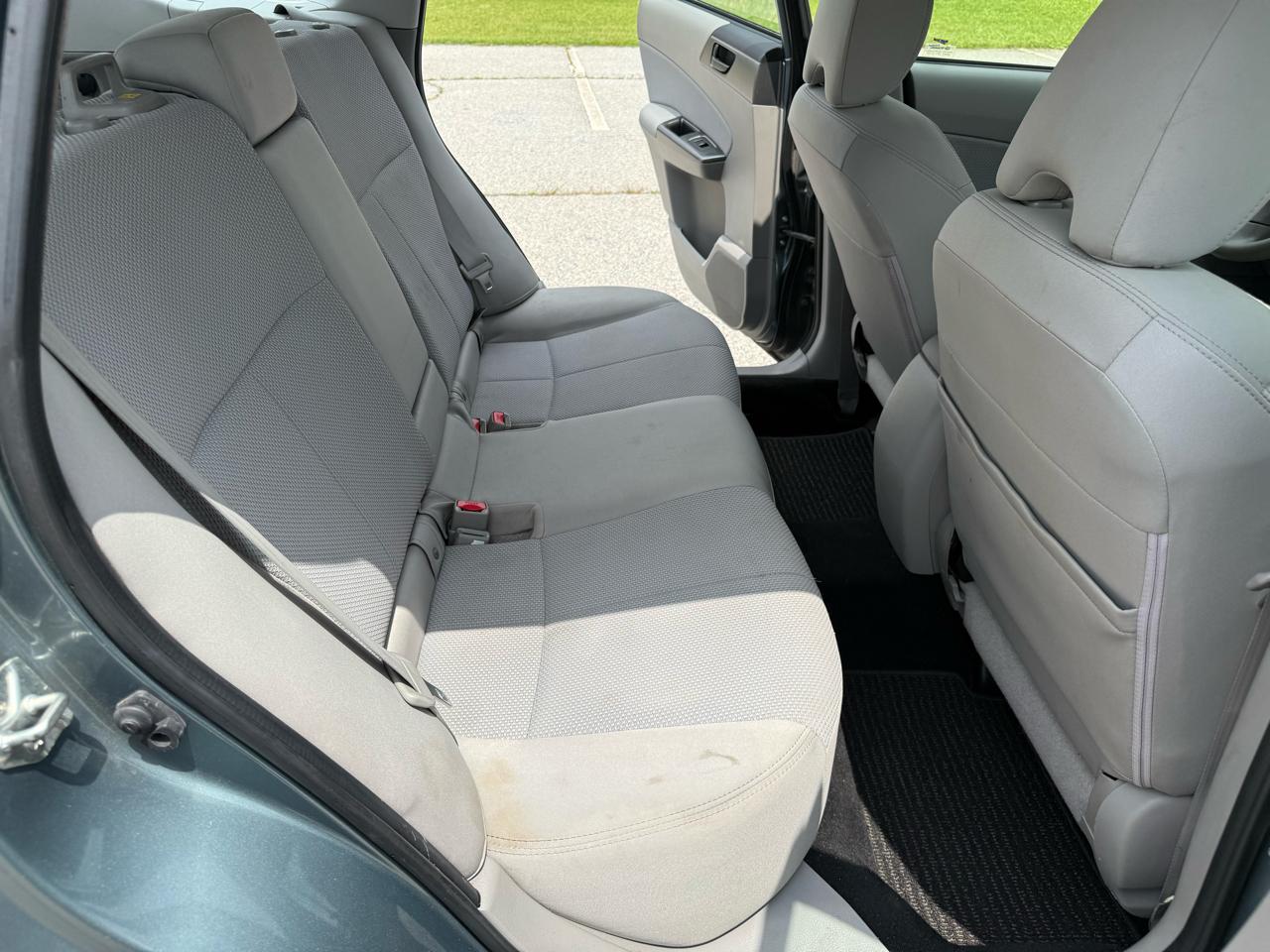 Subaru Forester 2.5X 2012