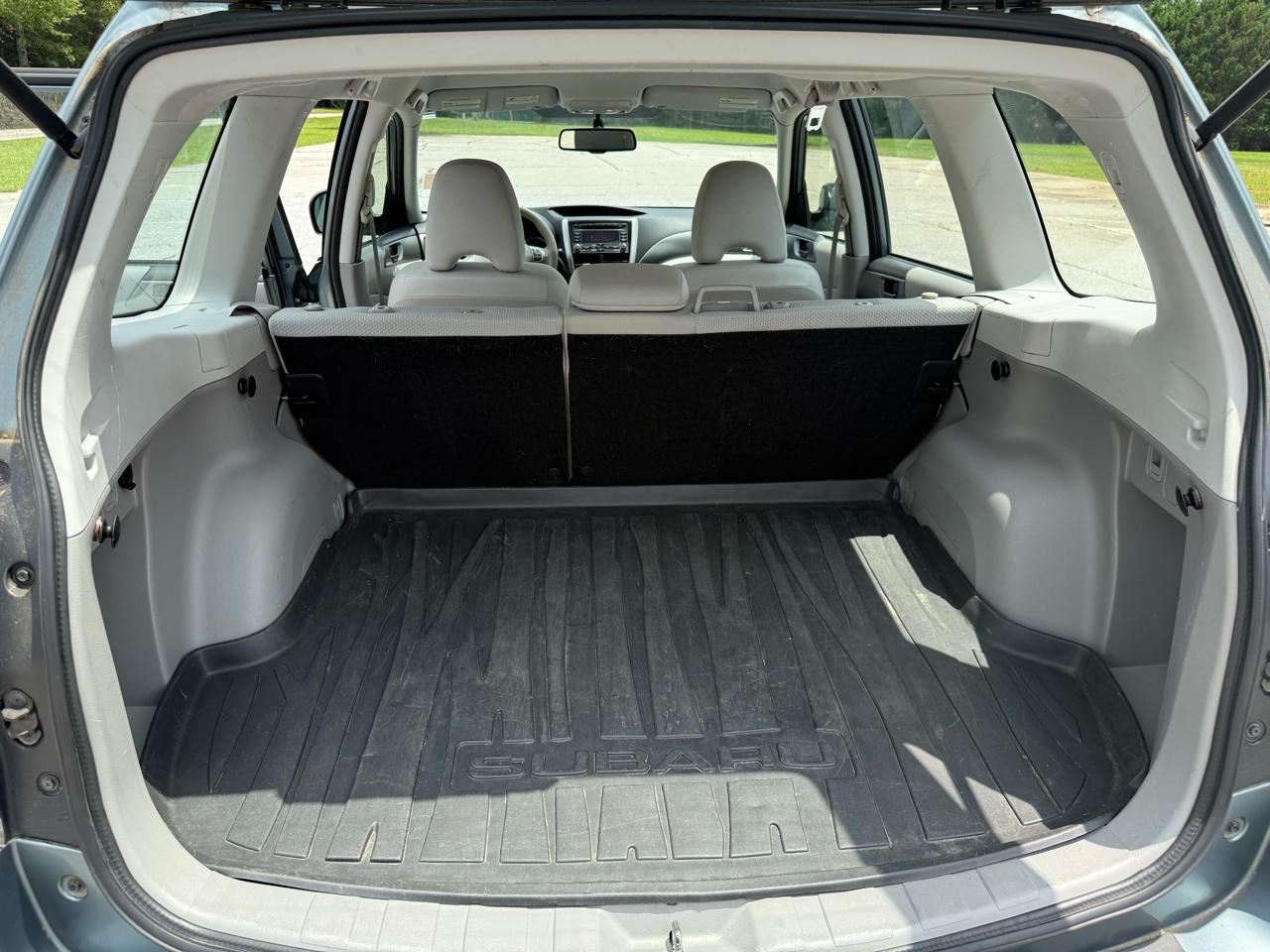 Subaru Forester 2.5X 2012