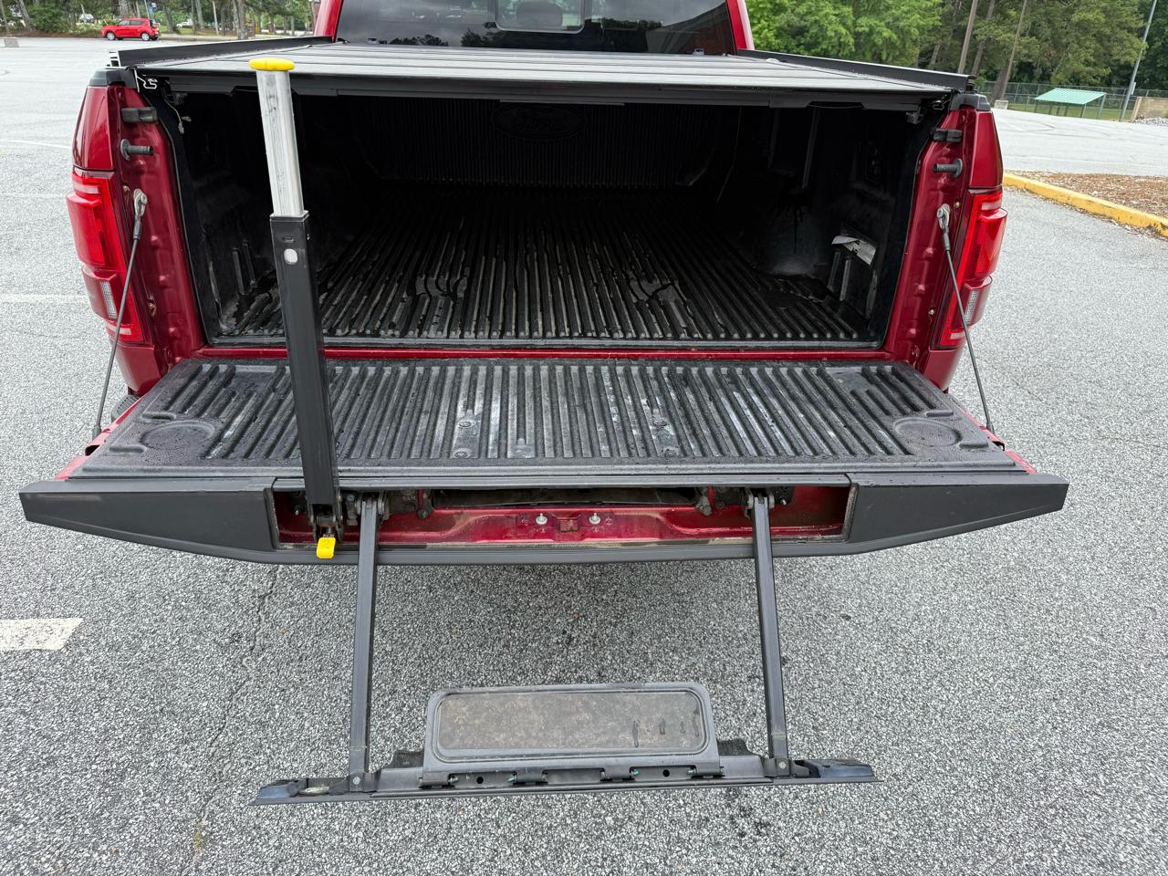 Ford F-150 Lariat SuperCrew 6.5-ft. Bed 4WD 2015