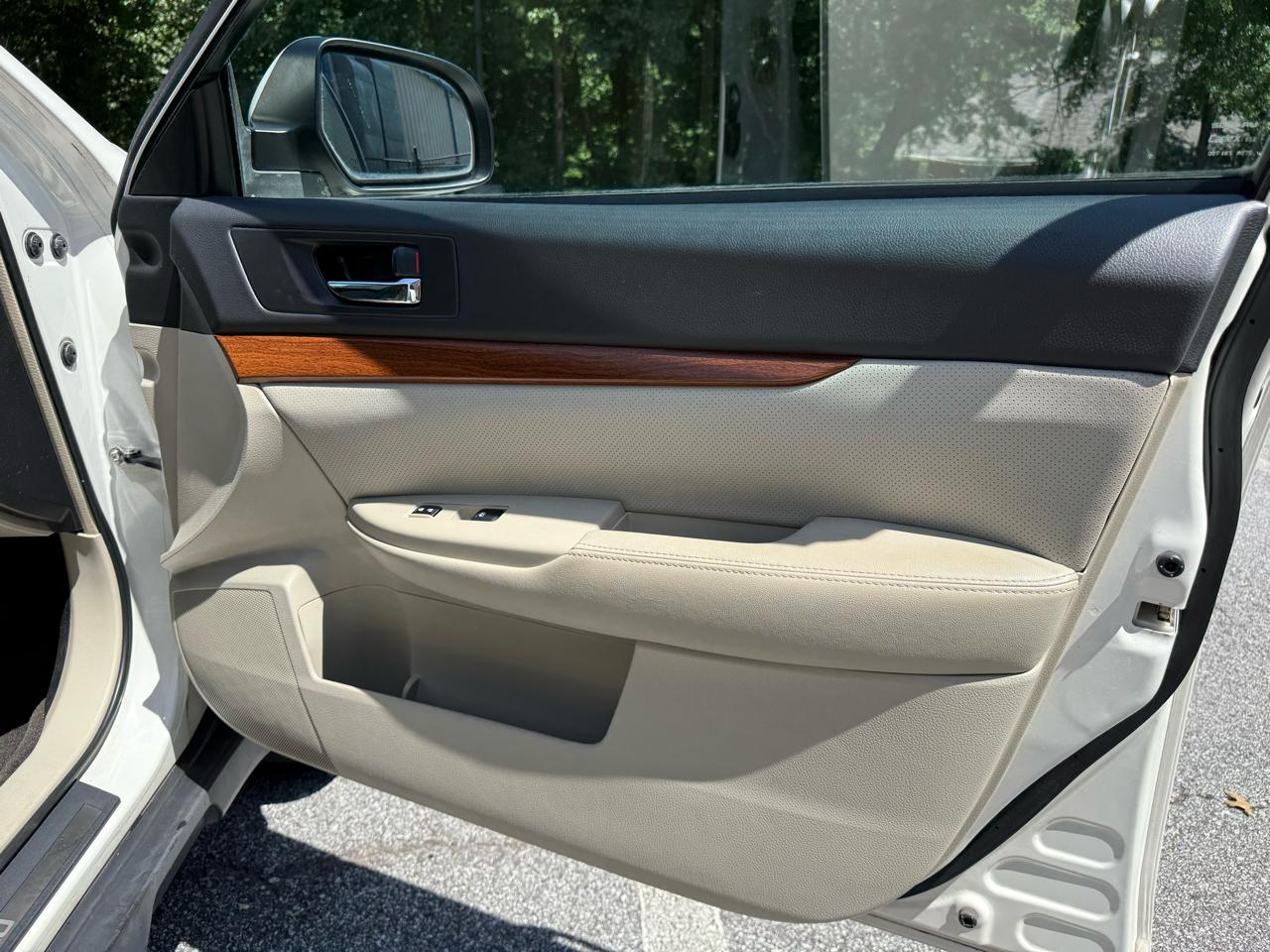 Subaru Outback 2.5i Limited 2014