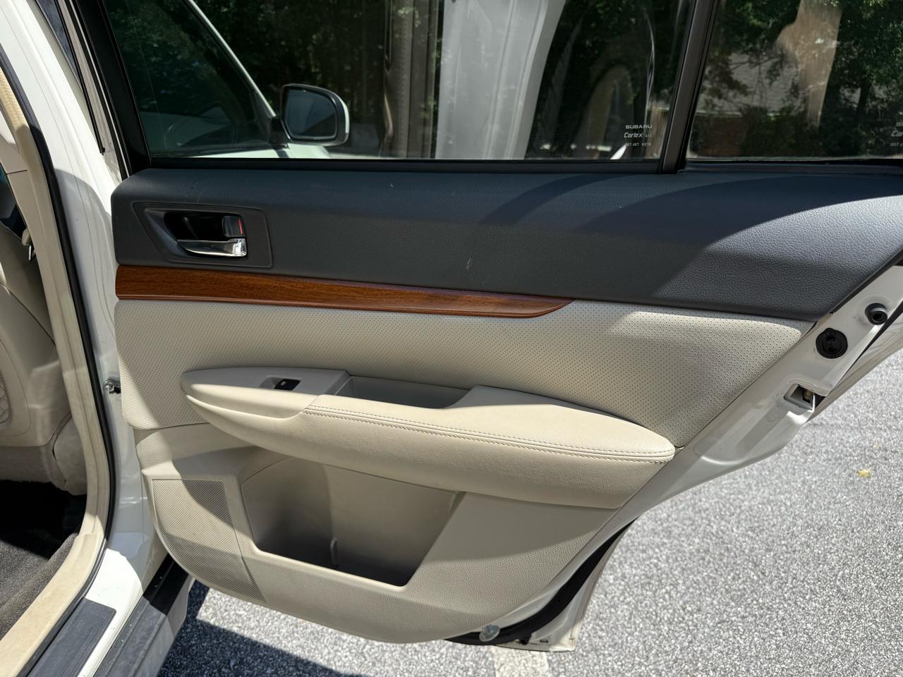 Subaru Outback 2.5i Limited 2014