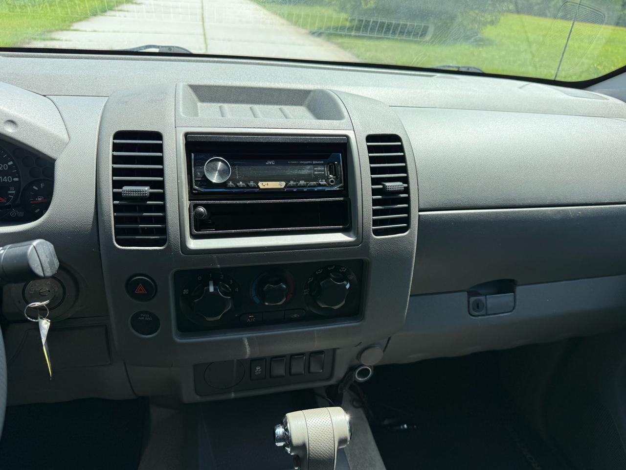 Nissan Frontier S Crew Cab 2WD 2012