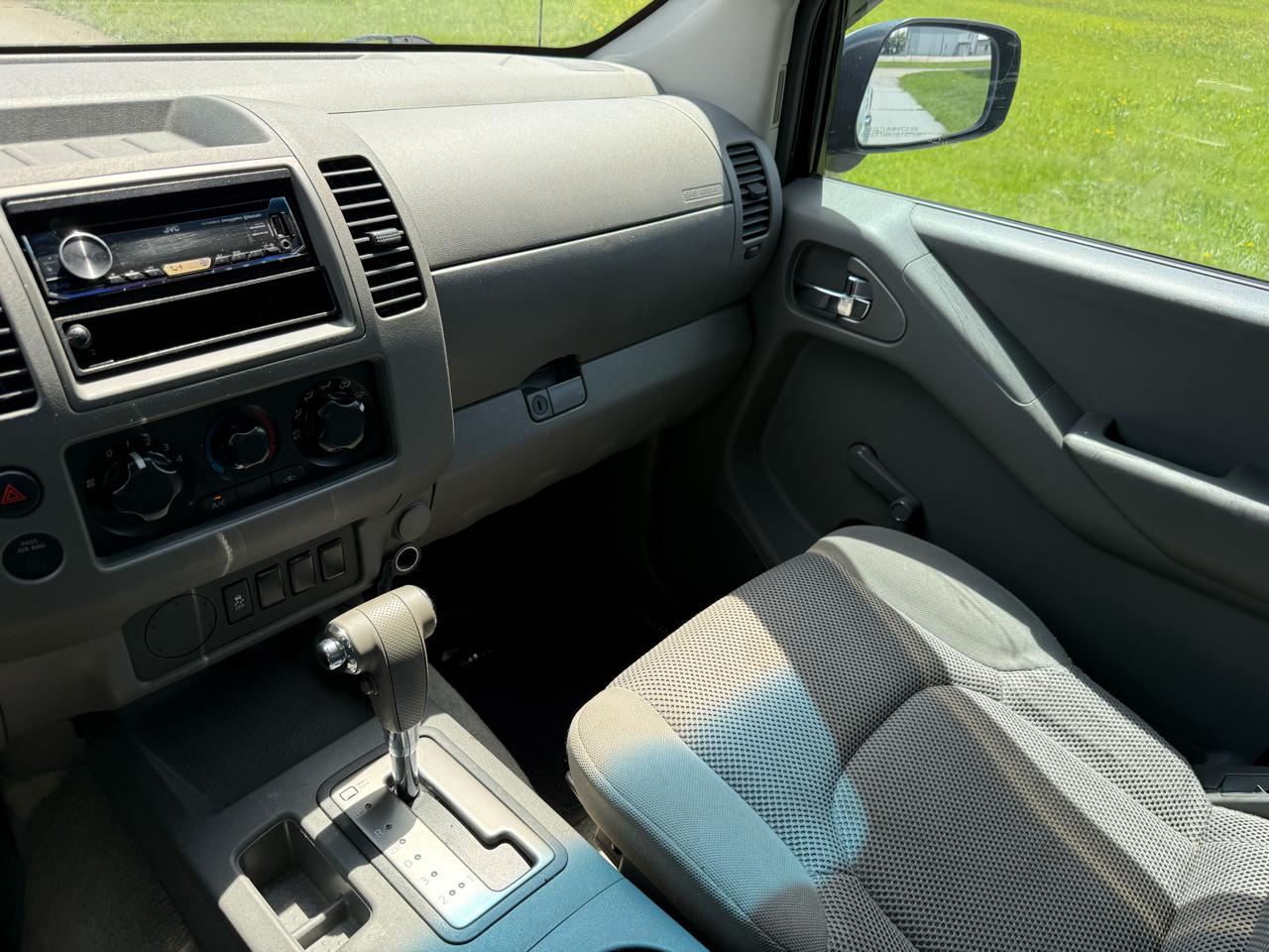 Nissan Frontier S Crew Cab 2WD 2012