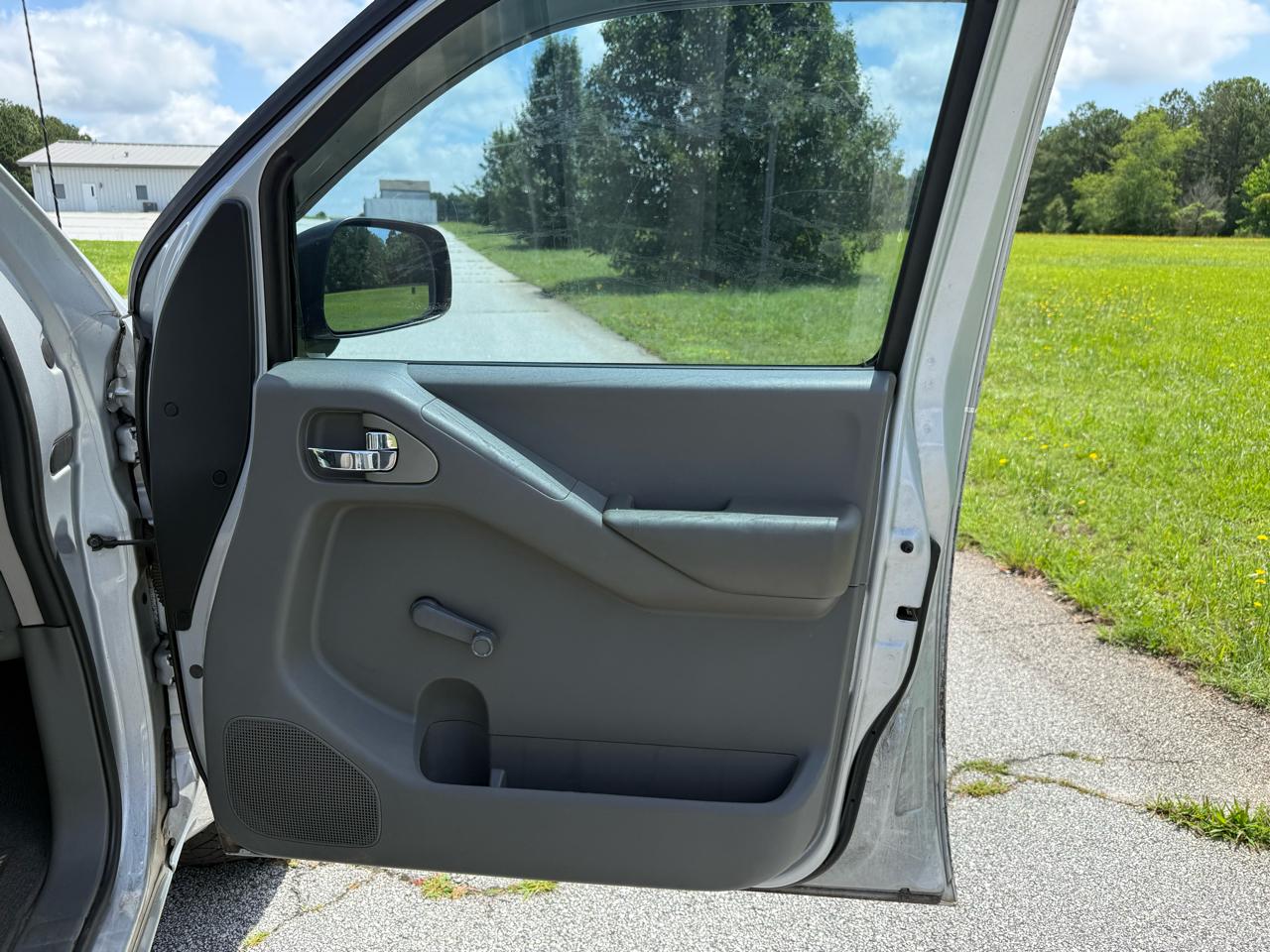 Nissan Frontier S Crew Cab 2WD 2012