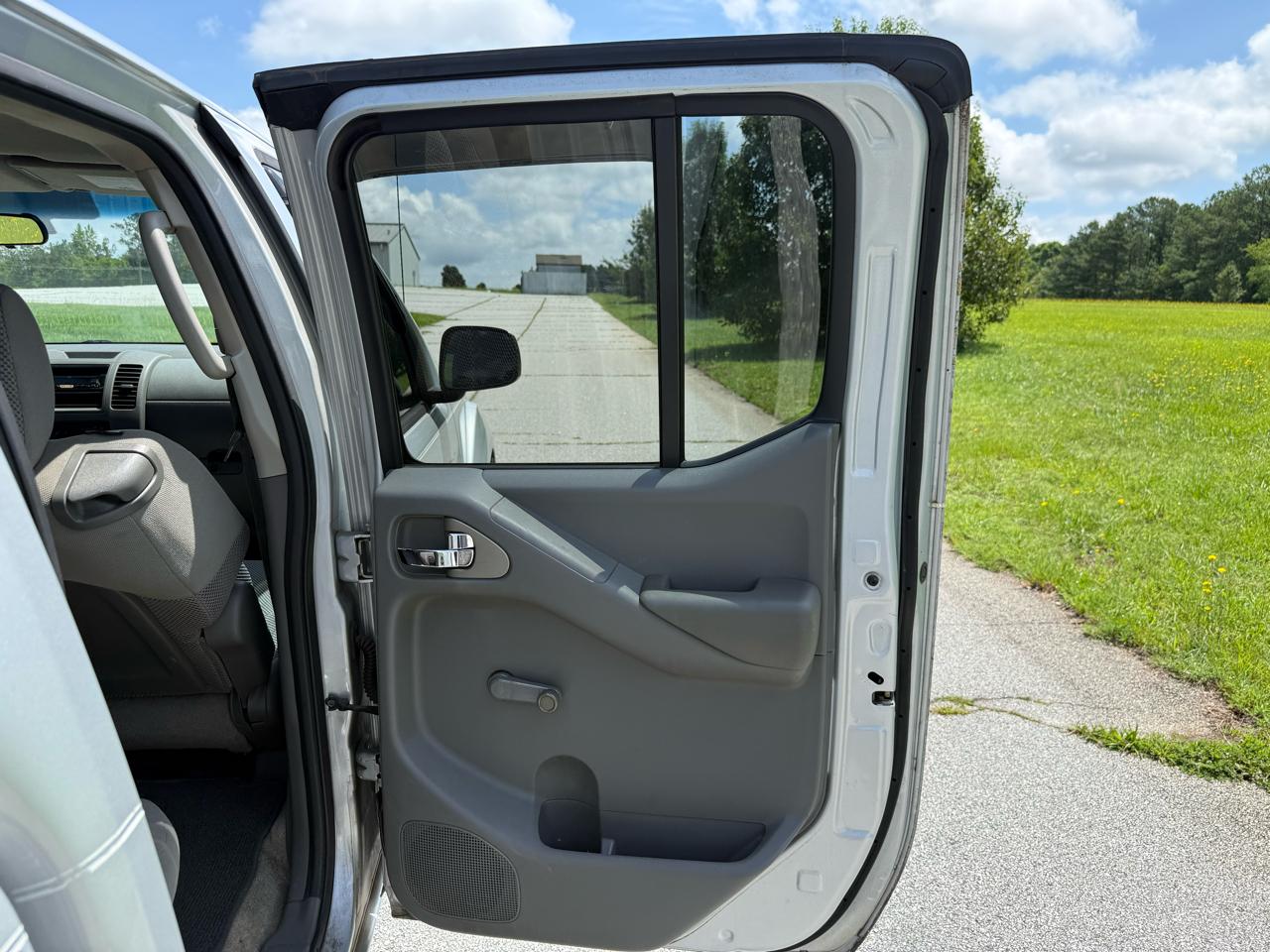 Nissan Frontier S Crew Cab 2WD 2012