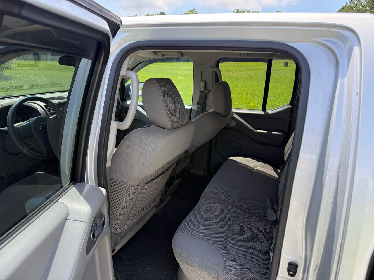 Nissan Frontier S Crew Cab 2WD 2012