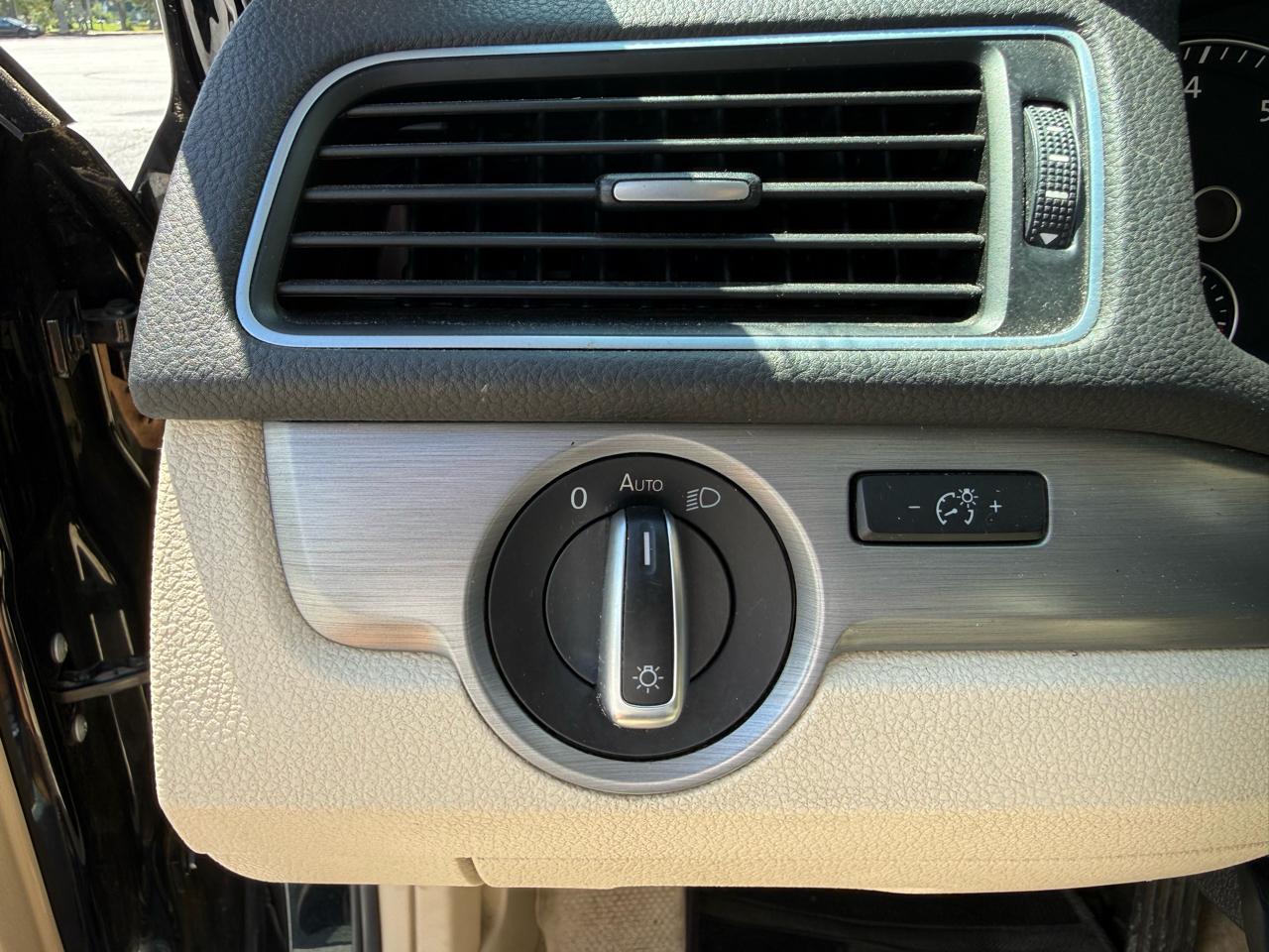 Volkswagen Passat  2014
