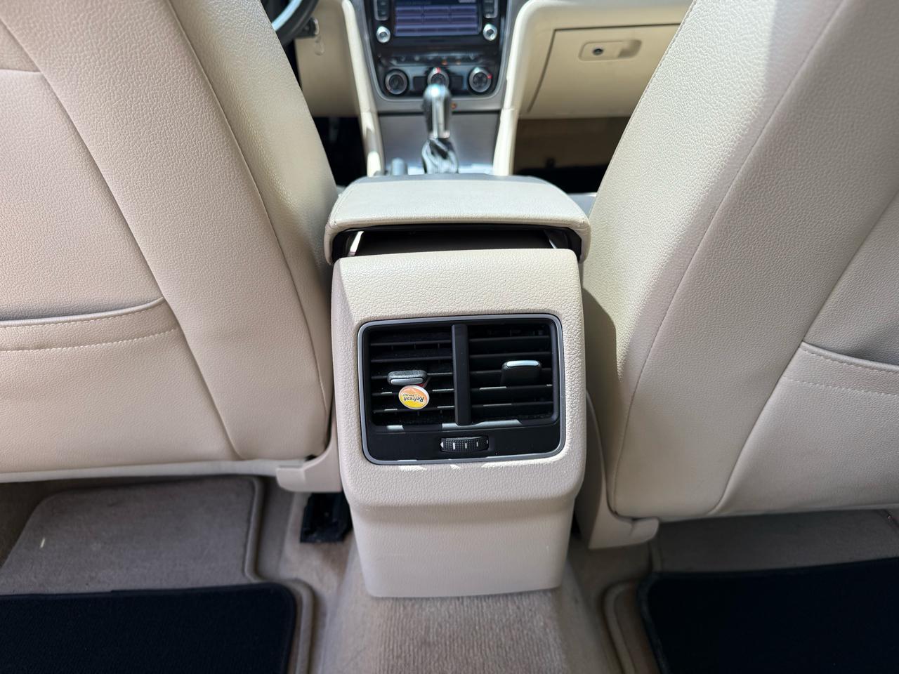Volkswagen Passat  2014