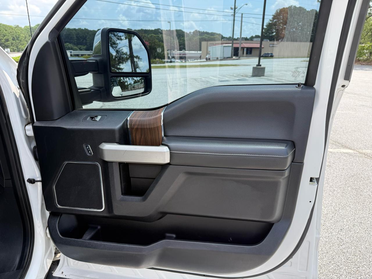 Ford F-150 Lariat SuperCrew 6.5-ft. Bed 4WD 2017