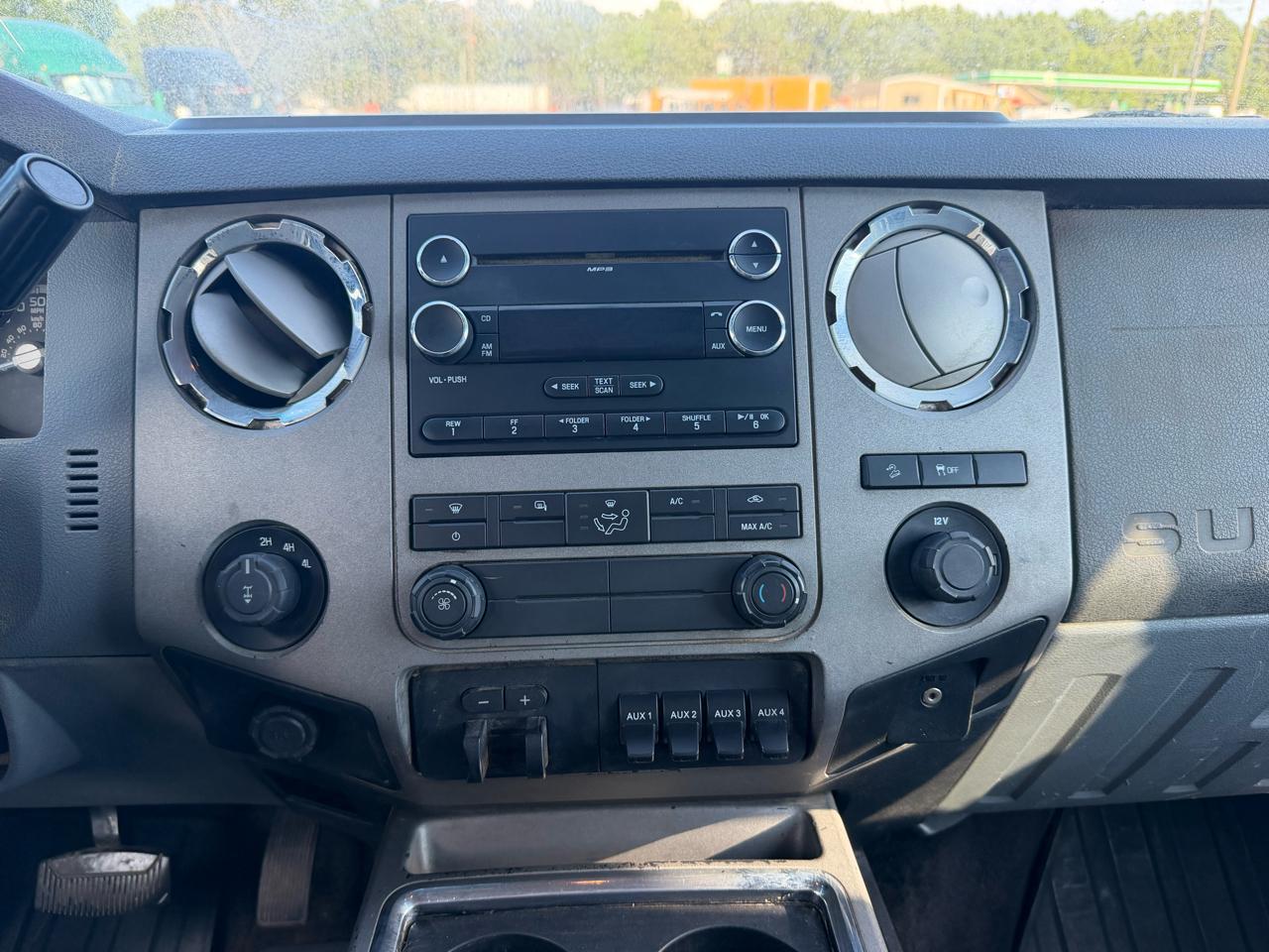 Ford F-250 SD XLT Crew Cab 4WD 2011