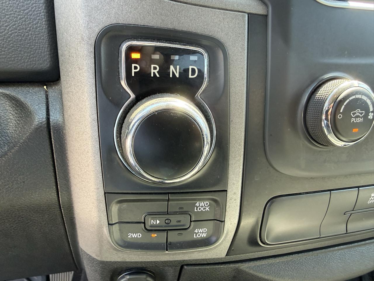 RAM 1500 Classic Tradesman Crew Cab SWB 4WD 2019