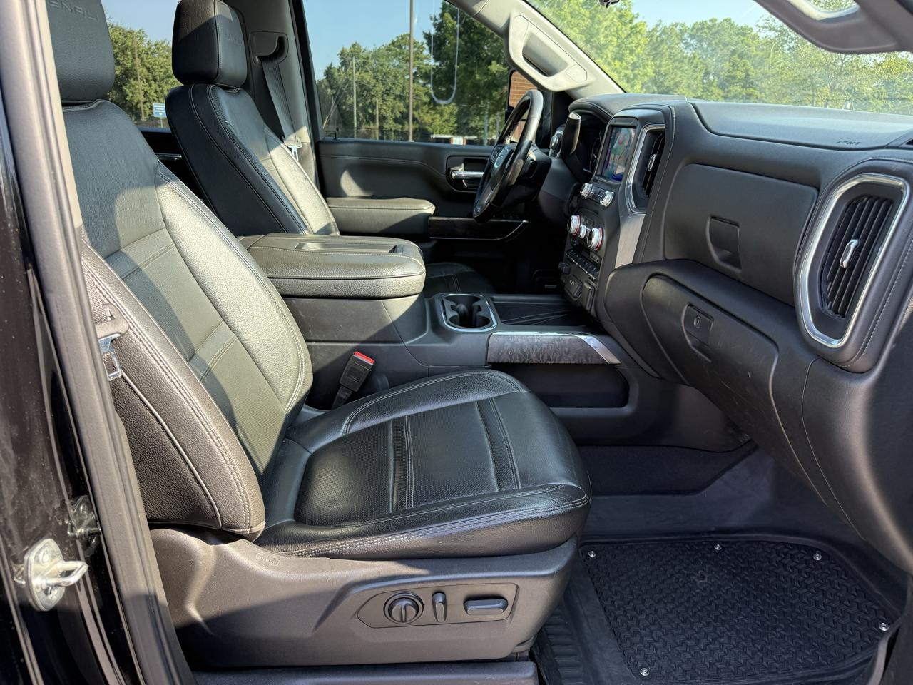 GMC Sierra 2500HD Denali Crew Cab 4WD SB 2022