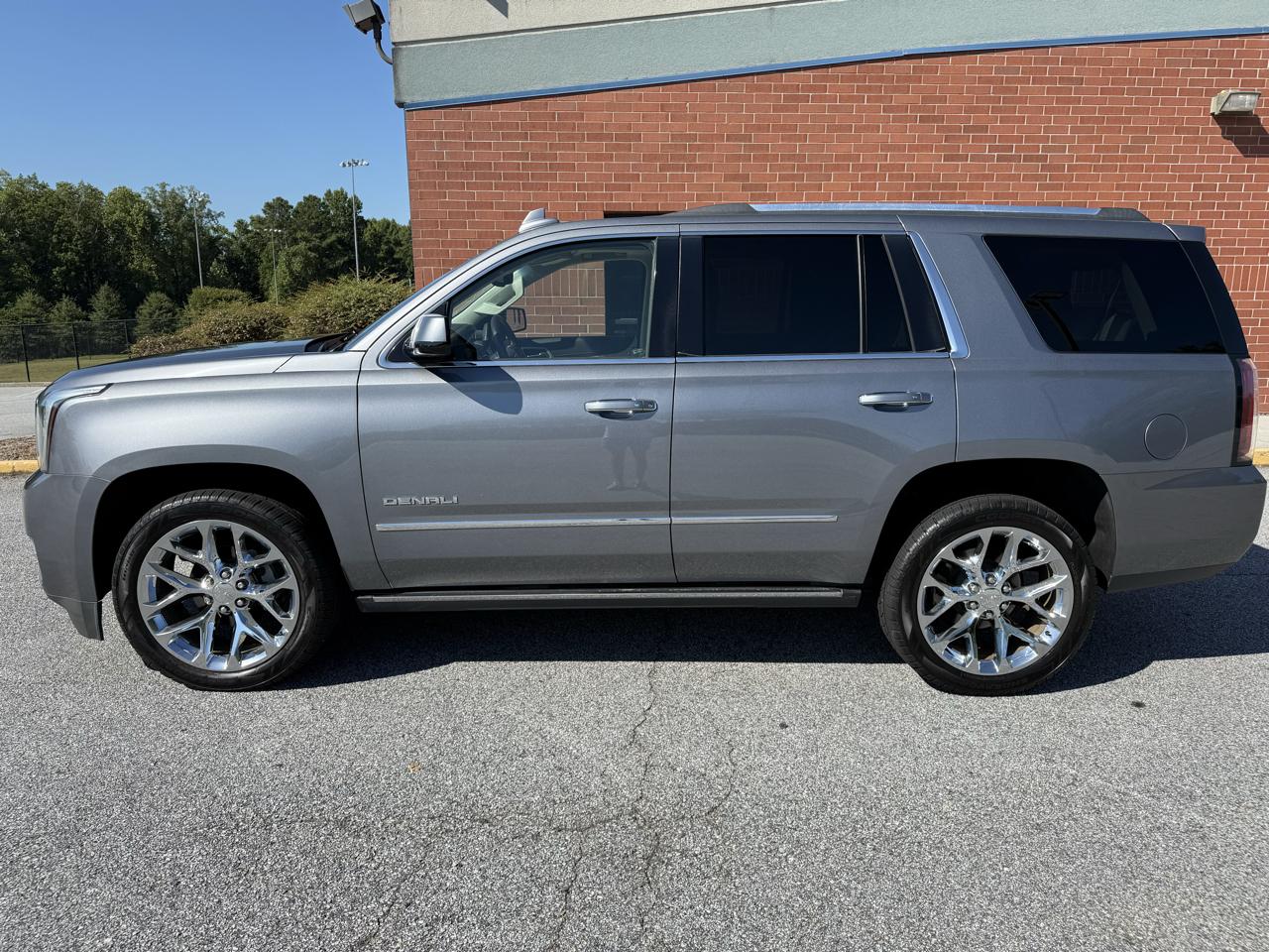 GMC Yukon Denali 4WD 2019