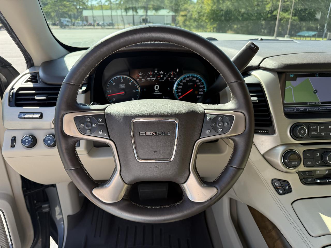 GMC Yukon Denali 4WD 2019