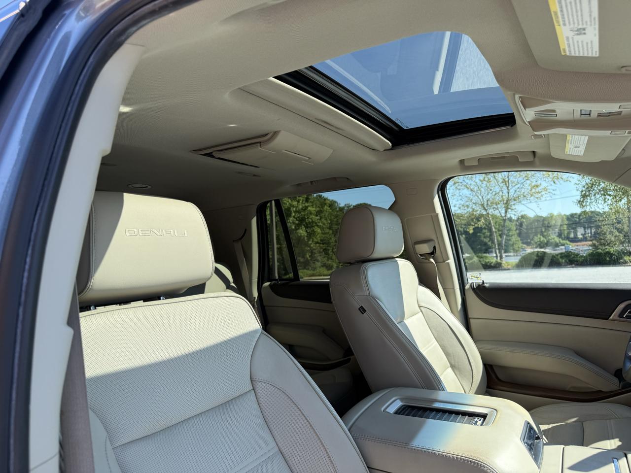 GMC Yukon Denali 4WD 2019