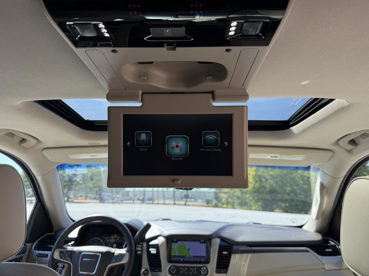 GMC Yukon Denali 4WD 2019