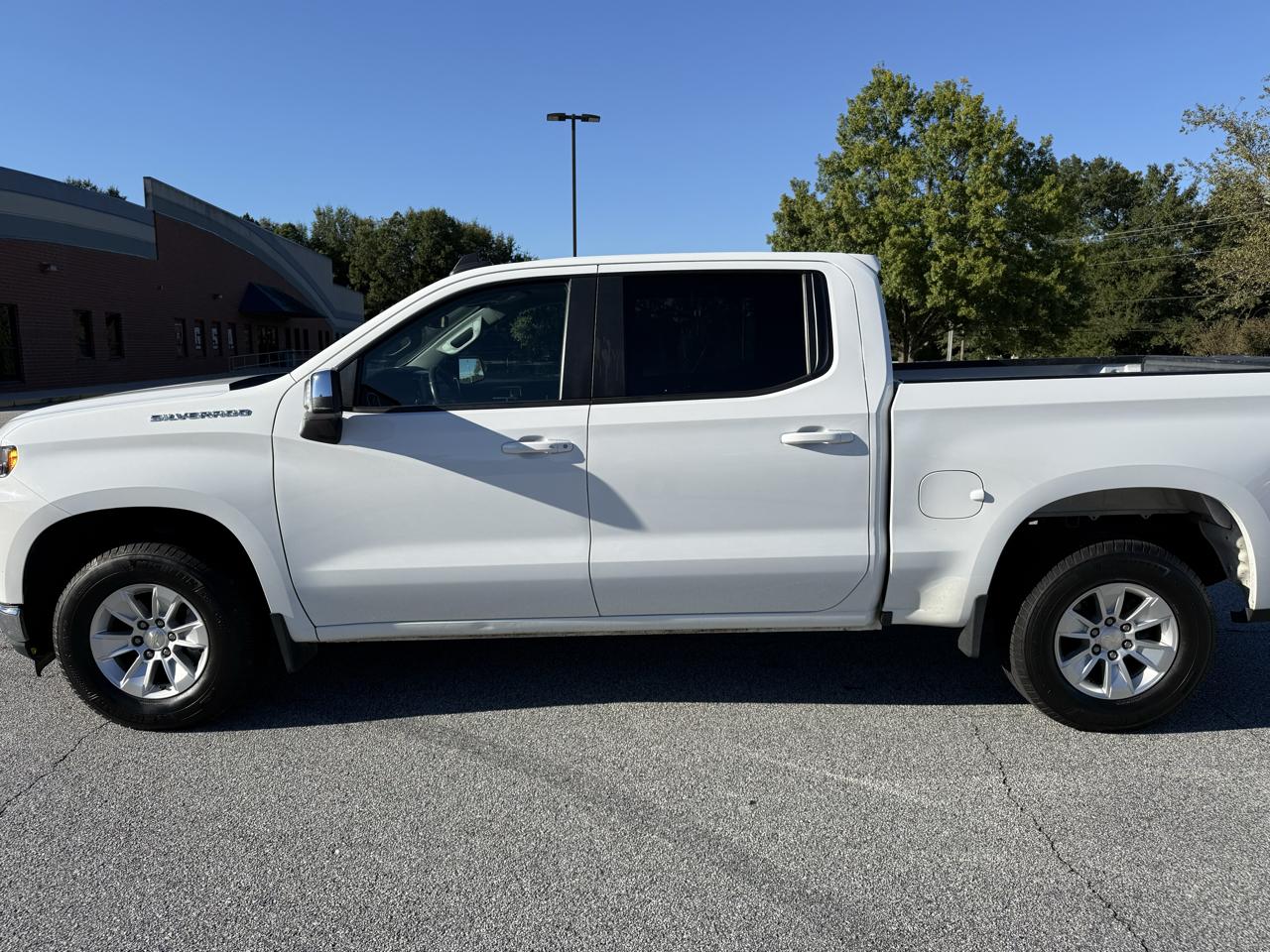 Chevrolet Silverado 1500 LT Crew Cab 2WD 2021