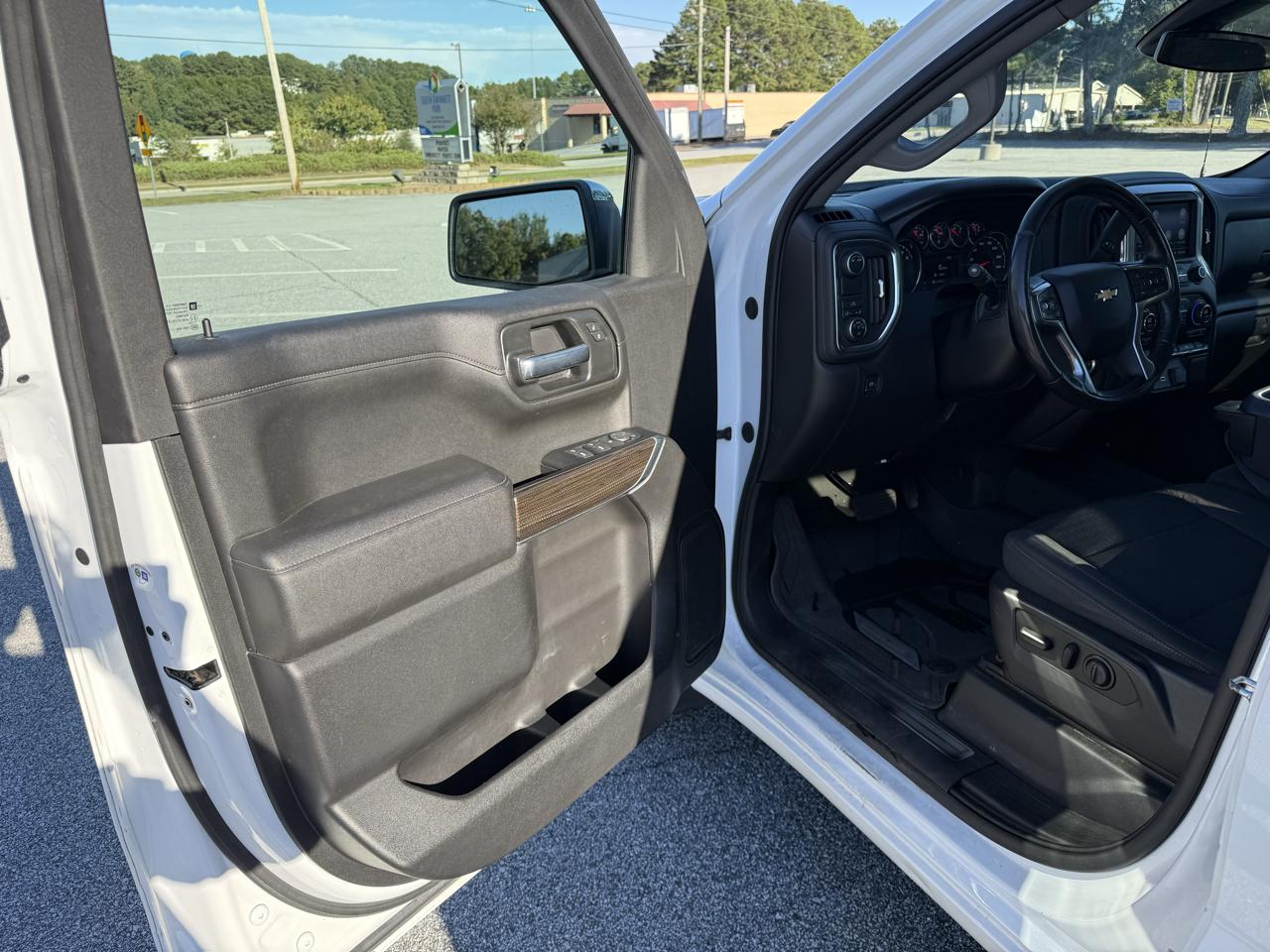 Chevrolet Silverado 1500 LT Crew Cab 2WD 2021
