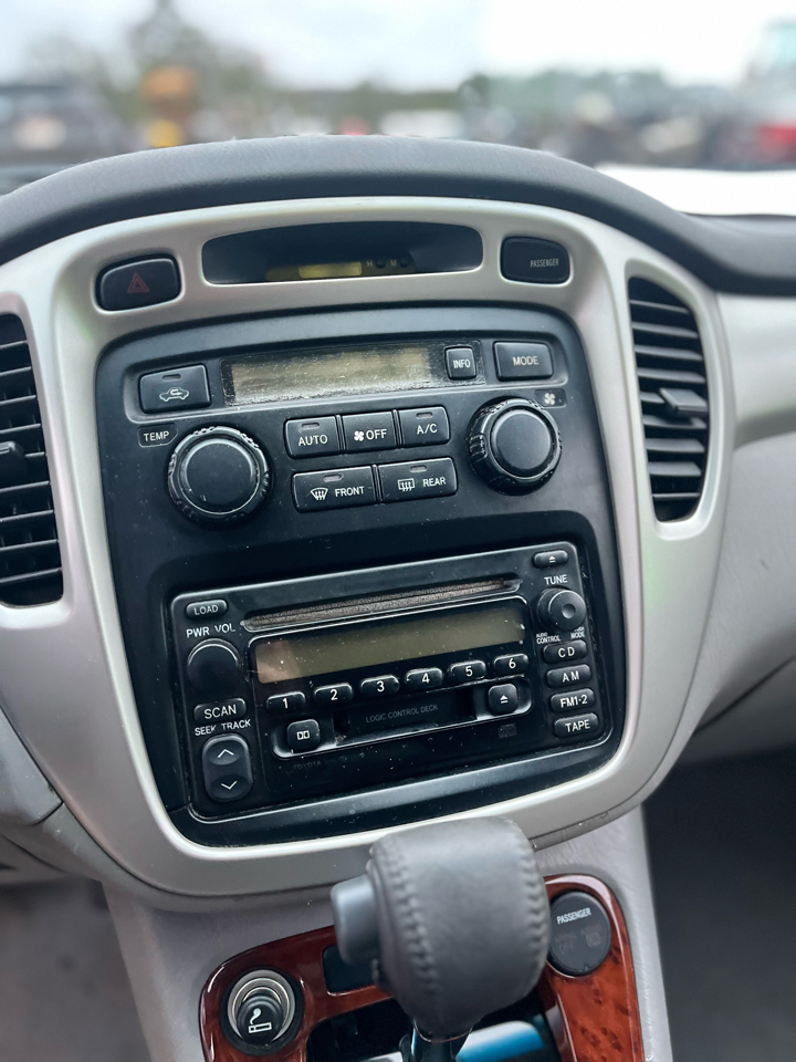 Toyota Highlander 2WD 4dr V6 (Natl) 2005