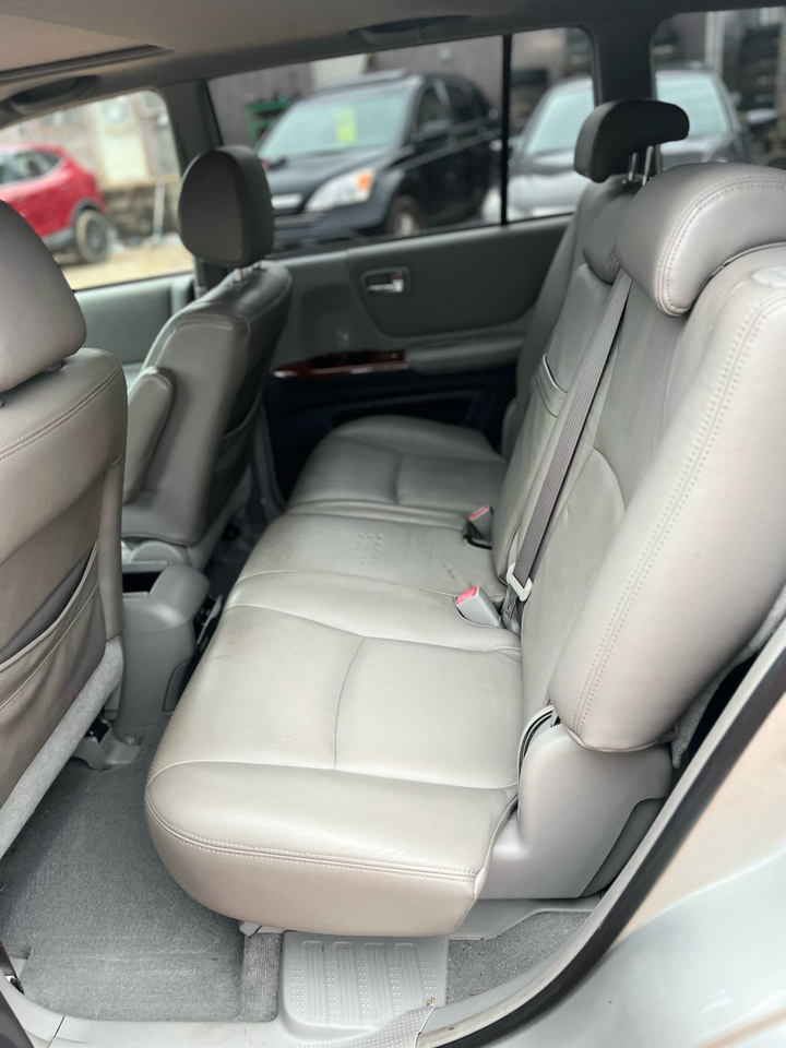 Toyota Highlander 2WD 4dr V6 (Natl) 2005