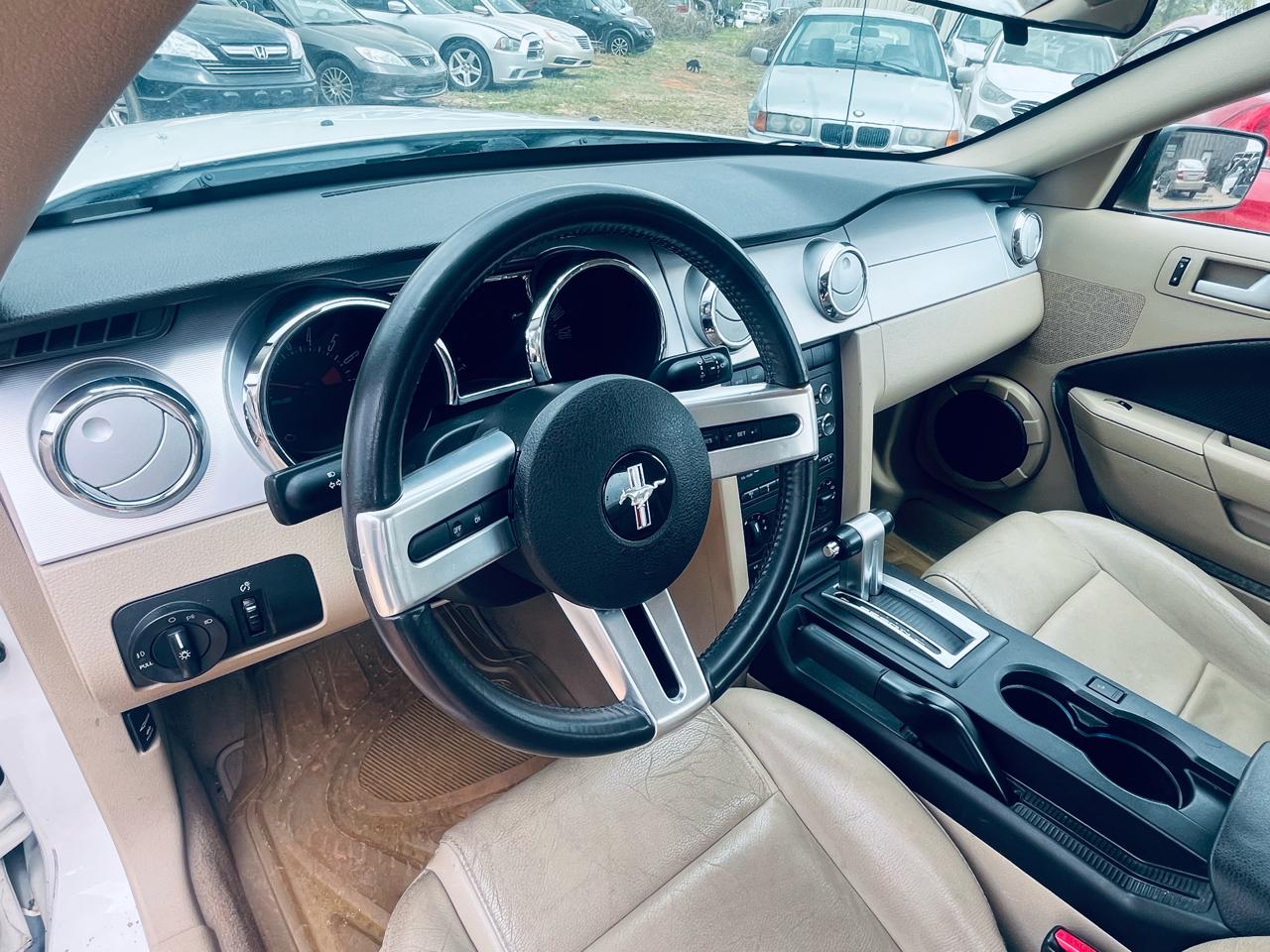 Ford Mustang V6 Premium Coupe 2008