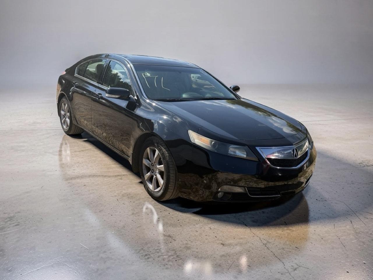 Acura TL 6-Speed AT with Tech Package and 18-In. WP 2013