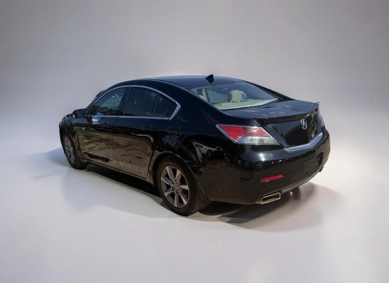 Acura TL 6-Speed AT with Tech Package and 18-In. WP 2013