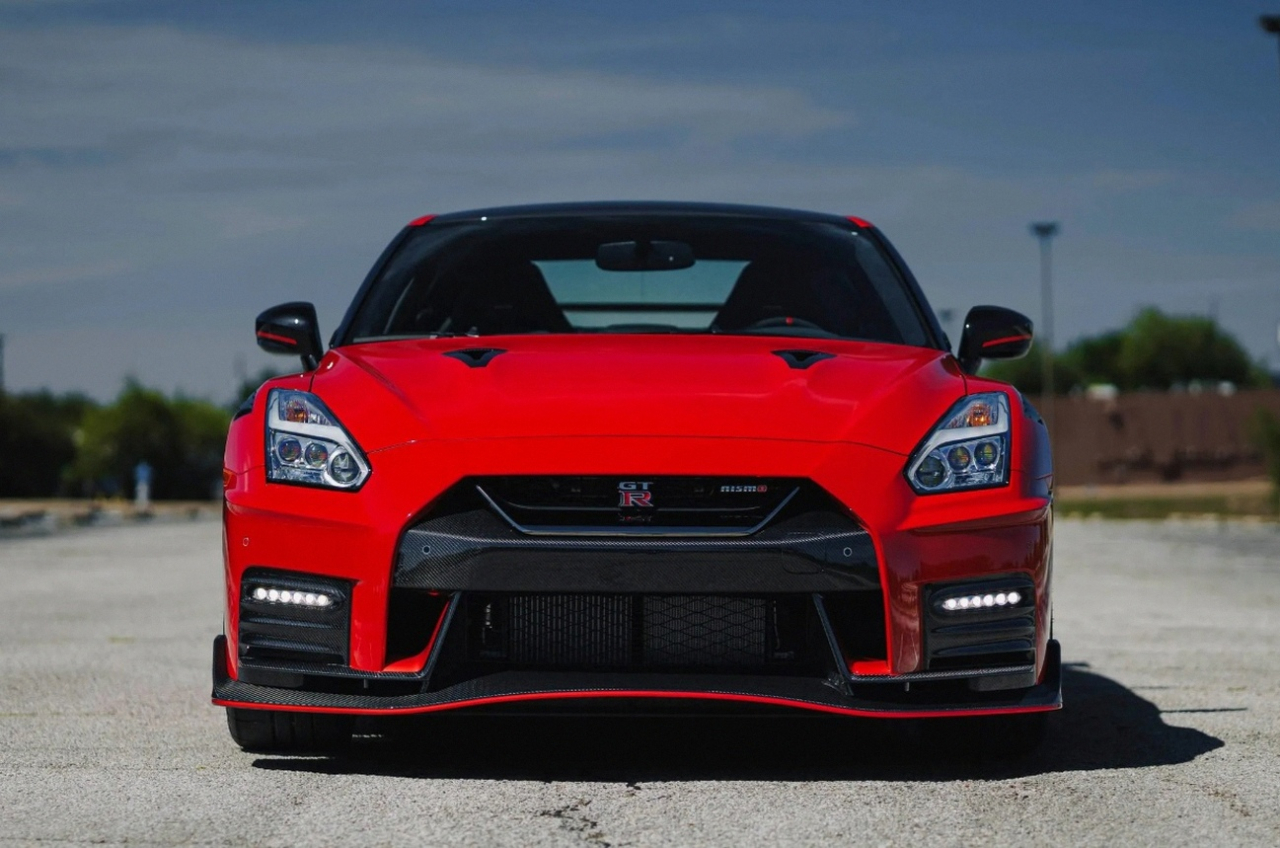 2023 Nissan GT-R Nismo photo 3