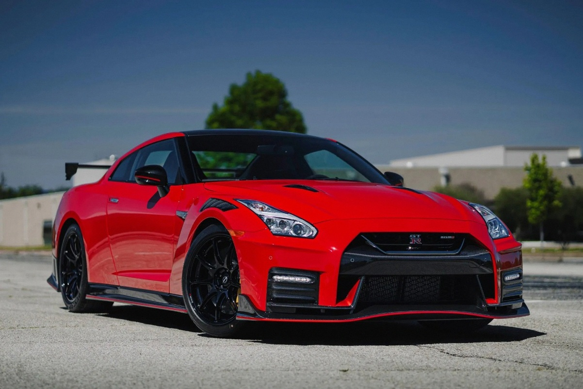 2023 Nissan GT-R Nismo photo 4