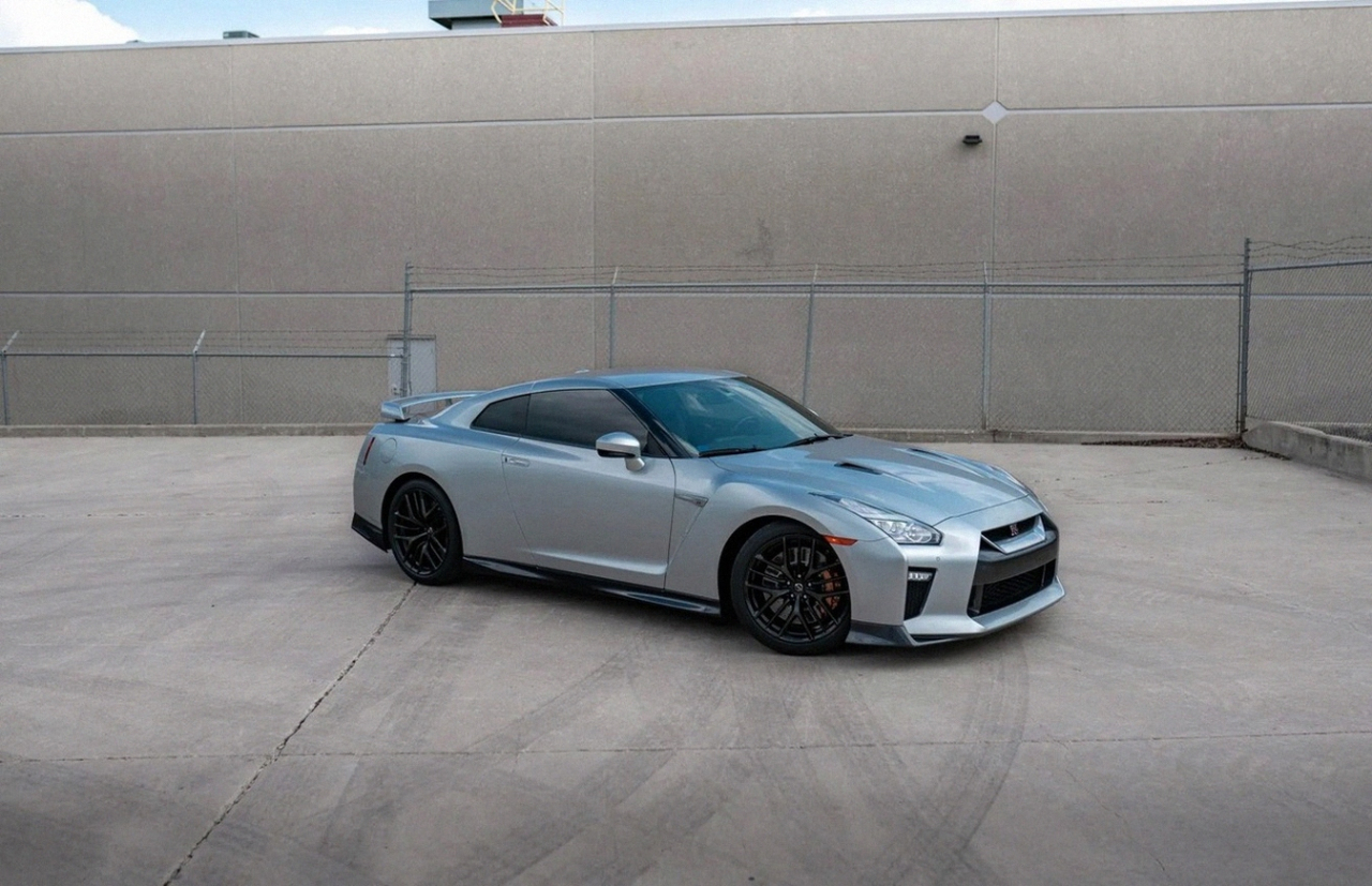 2019 Nissan GT-R Base Nismo photo 3