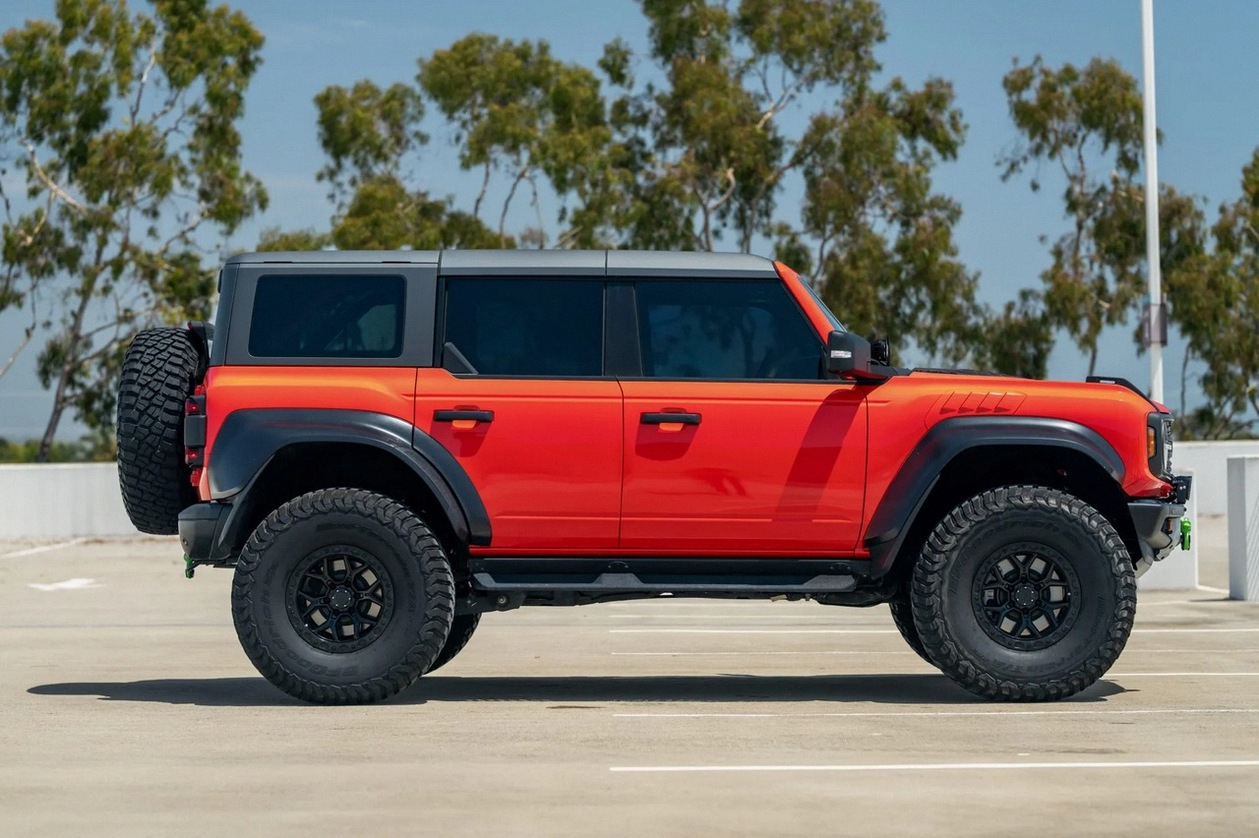 2023 Ford Bronco Raptor photo 4