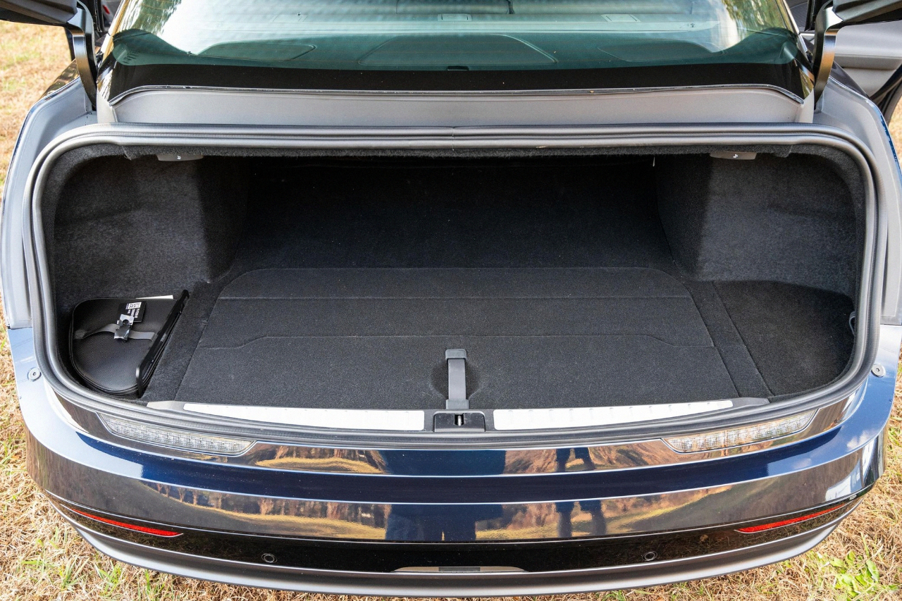 2024 Lucid Air photo 4