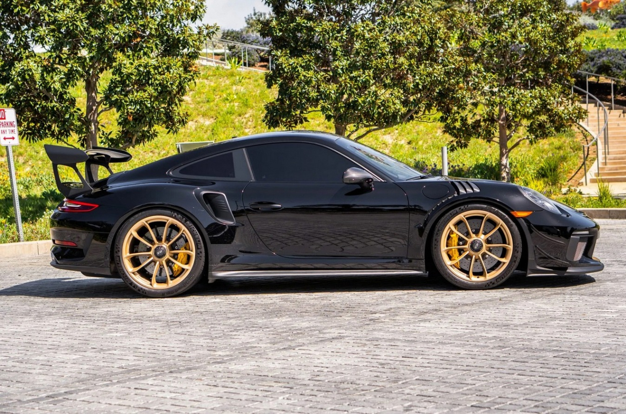 2019 Porsche 911 GT3 RS photo 3