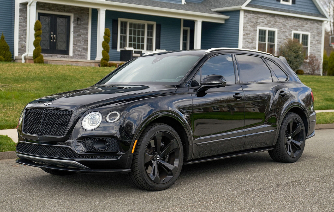 2018 Bentley Bentayga Mulliner photo 3