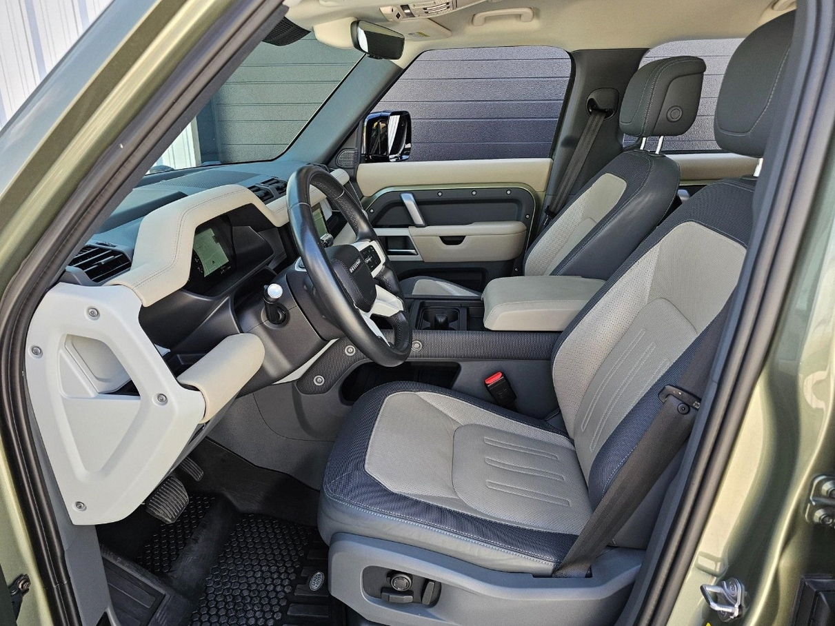 2022 Land Rover Defender 110 X-Dynamic HSE photo 4