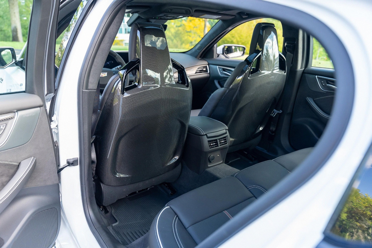 2025 Cadillac CT5 photo 3