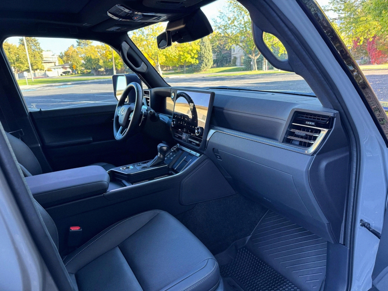 2025 Lexus GX 550 Overtrail photo 4