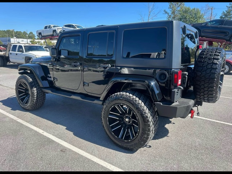 2017 Jeep Wrangler Unlimited Sahara 4WD