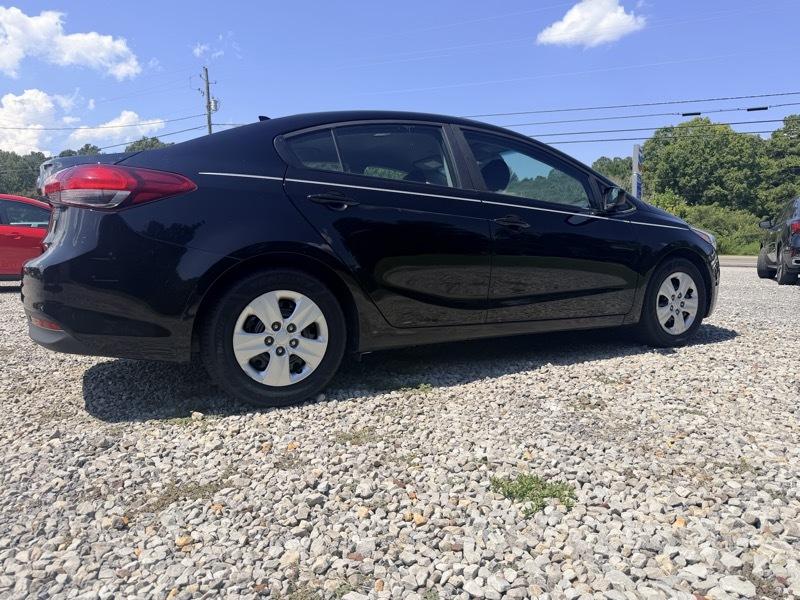 2017 Kia Forte LX 6A