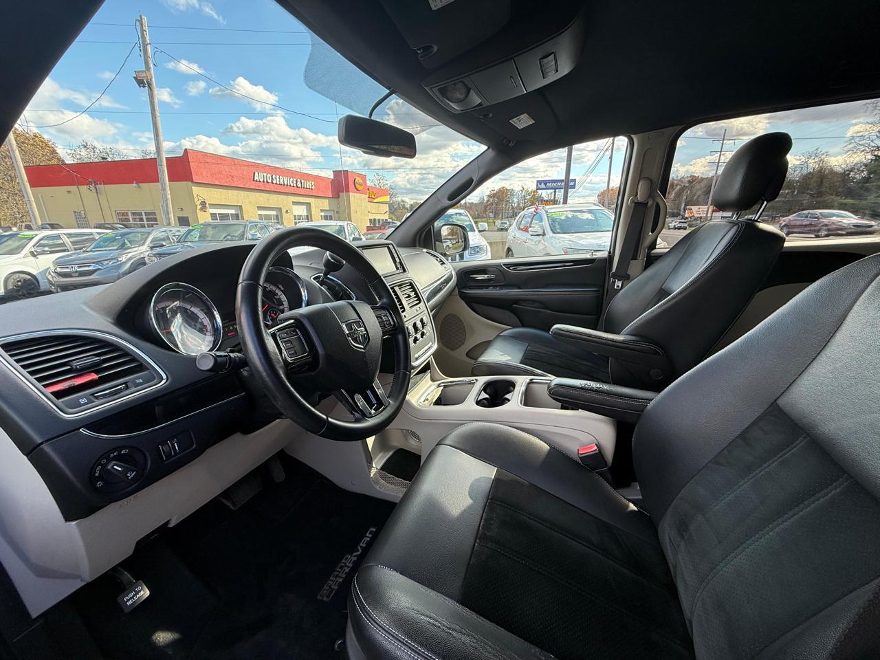 Dodge Grand Caravan SXT 2017