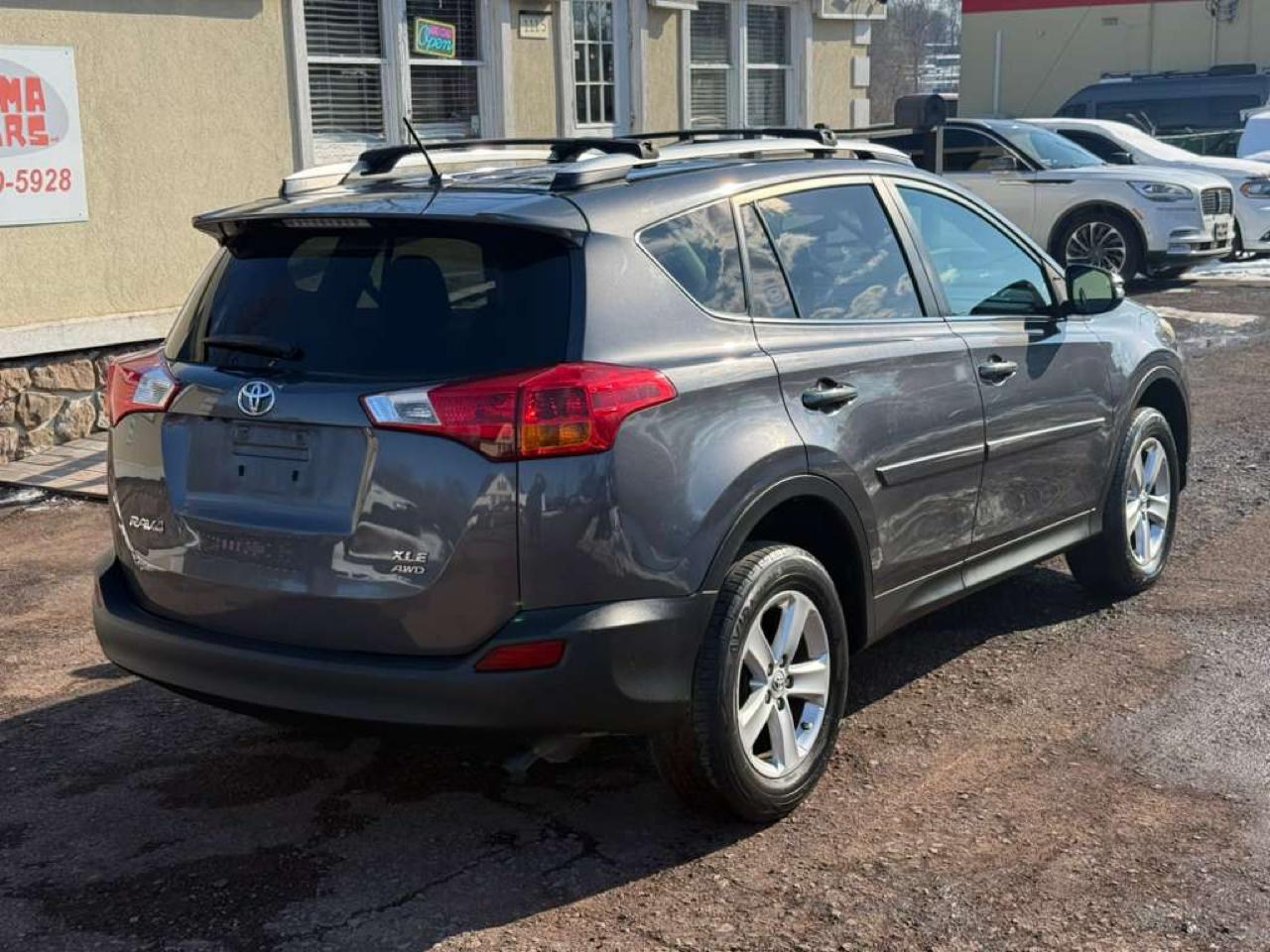 Toyota RAV4  2014
